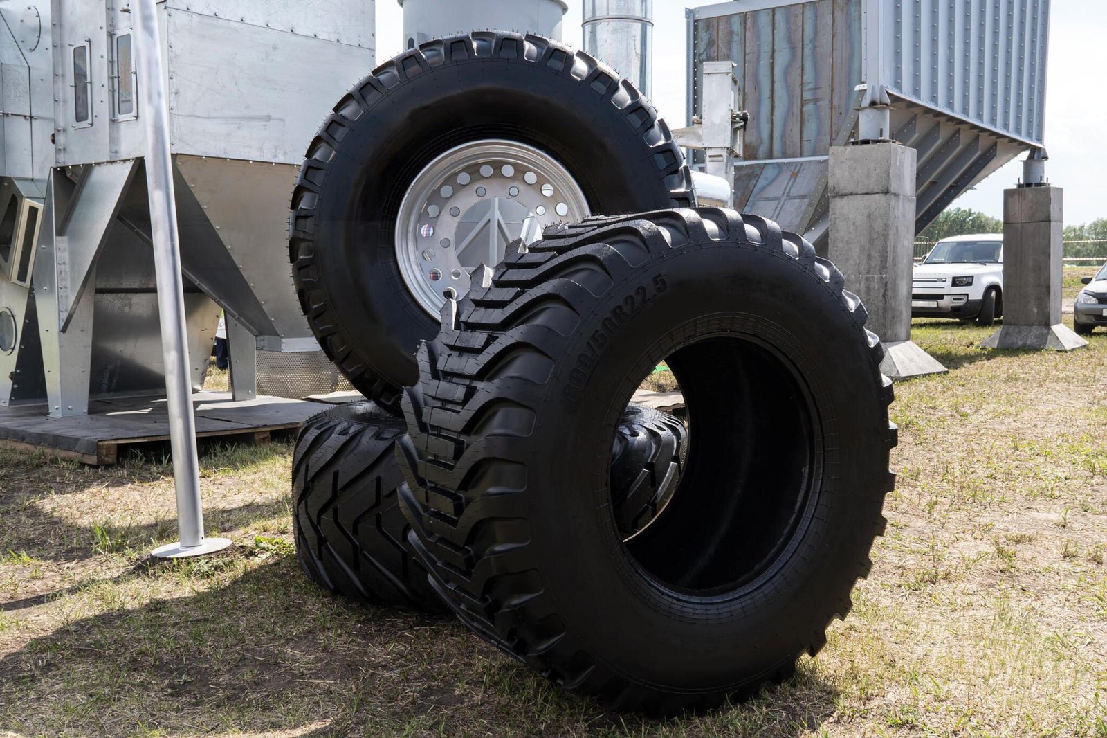 April 2024 Best Rv Trailer Tires: Ultimate Guide 